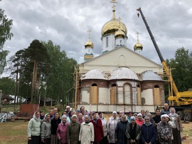 Погода в бабаеве на 3 дня. Храм город Бабаево Вологодская обл. Храм Гурия Шалочского в Бабаево Вологодской области. Бабаево Ленинградская область. Достопримечательности Бабаево Вологодской области Церковь.